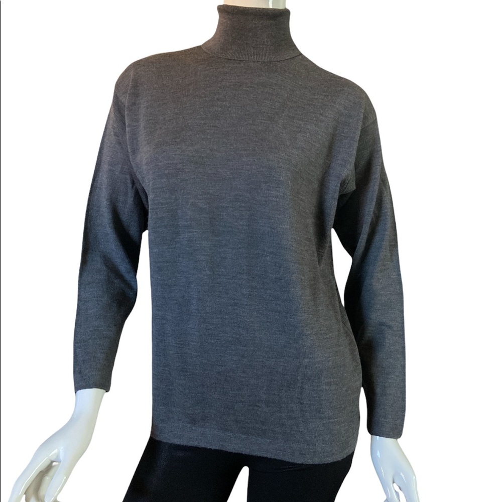 NWOT. ANTONELLA Gray Italian Merino Wool Turtle Neck Top